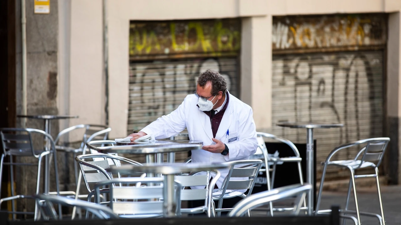 Una familia se va de un restaurante tras acabar de comer y el camarero alucina al recoger la mesa: “¿Cómo serán en casa?”