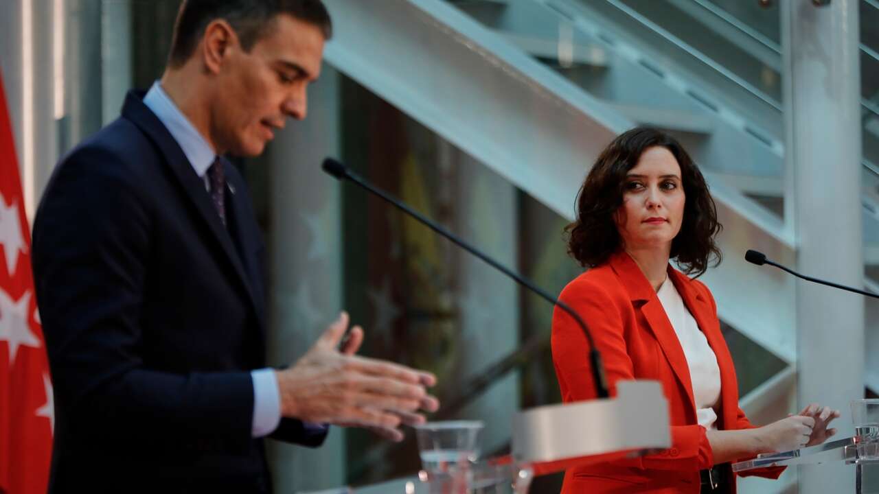 Sánchez utiliza la Moncloa para hacer oposición a Ayuso y Moreno