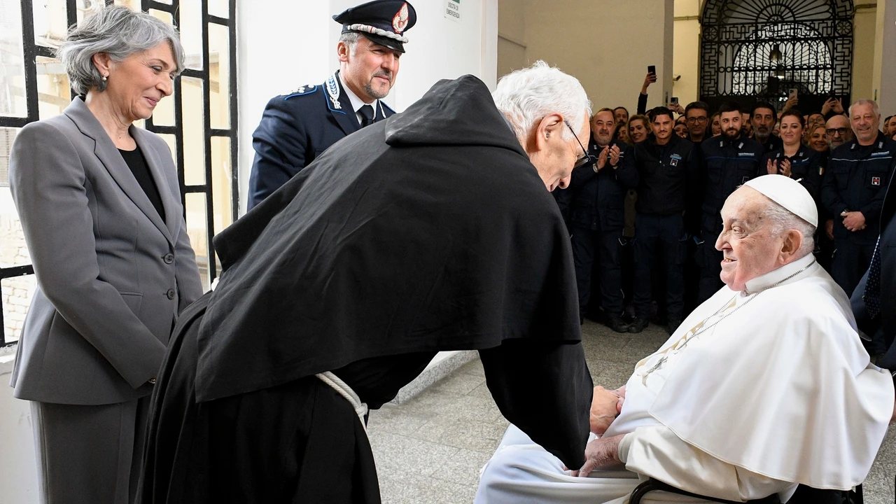 El papa en meditaciones del vía crucis: 