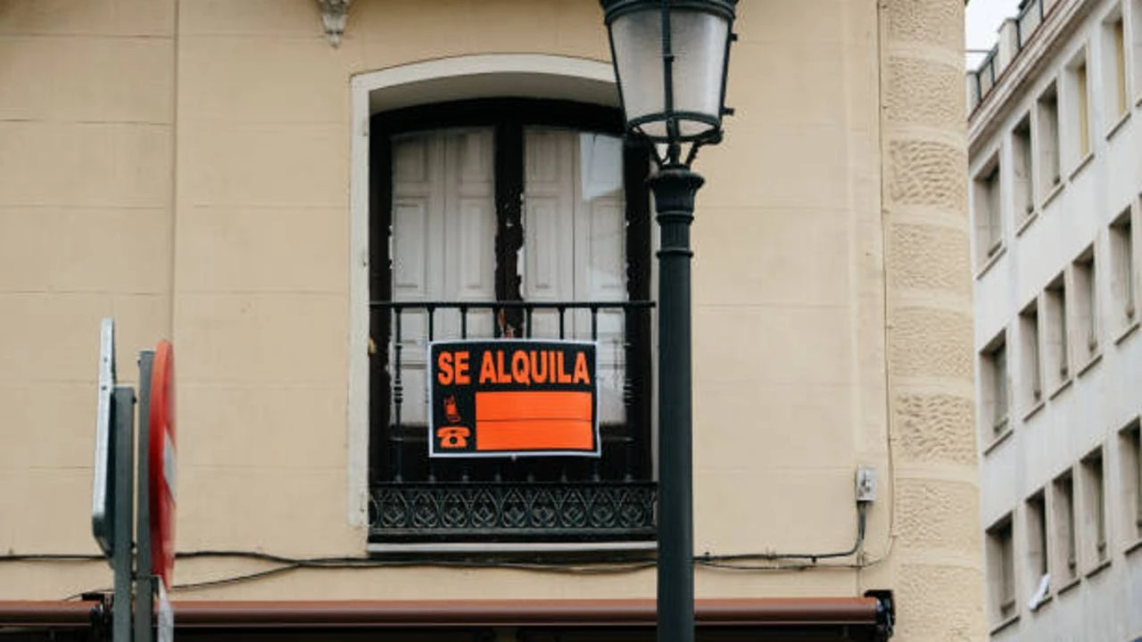 El alquiler, sin alivio a la vista: las agencias inmobiliarias prevén escasez crónica y precios aún más disparados