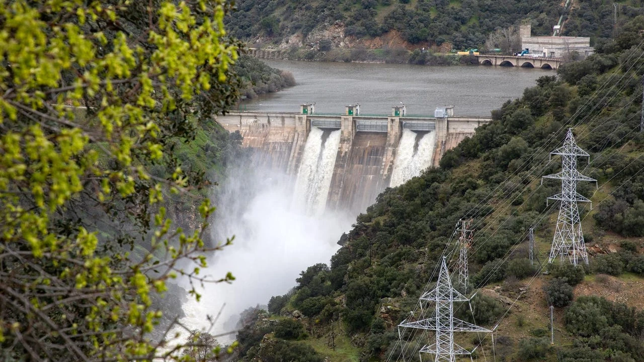 La reserva de agua cae casi dos puntos y se sitúa en el 62%