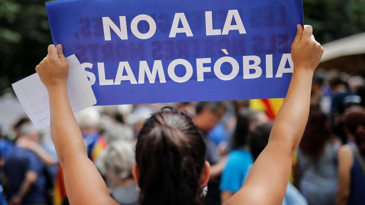 La extrema izquierda independentista aún no ha condenado la barbarie islamista en las Ramblas de Barcelona de 2017