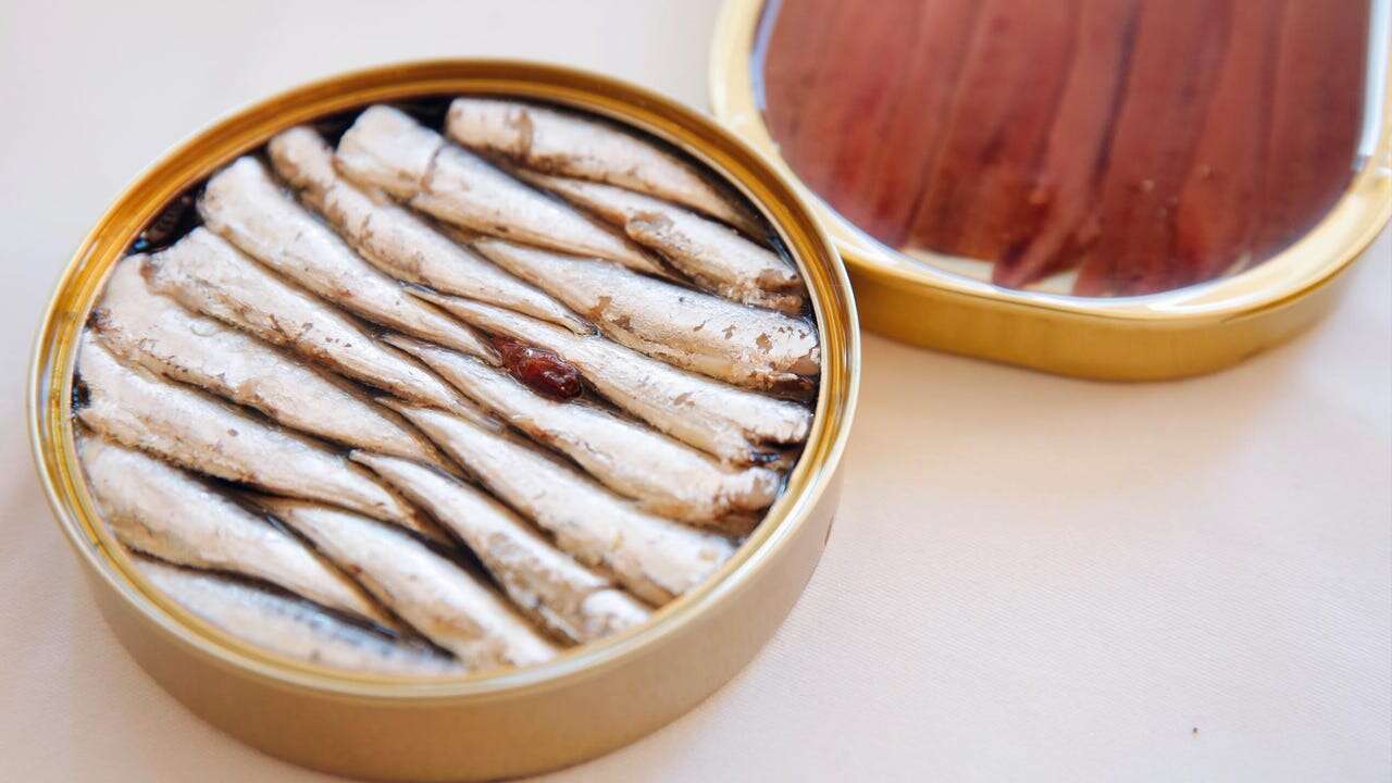 Un nutricionista confirma cuáles son las mejores latas de conserva de pescado y las más perjudiciales: 