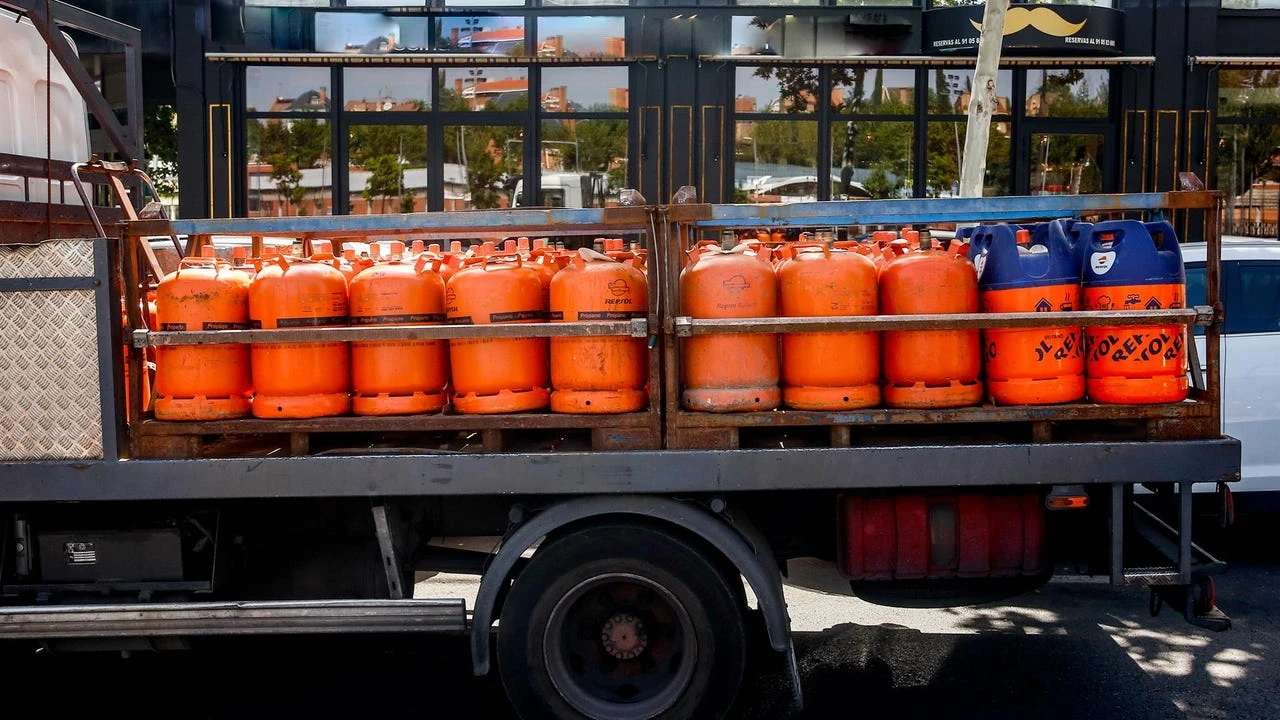La bombona de butano se abarata un 5% a partir de este martes, hasta los 17,11 euros