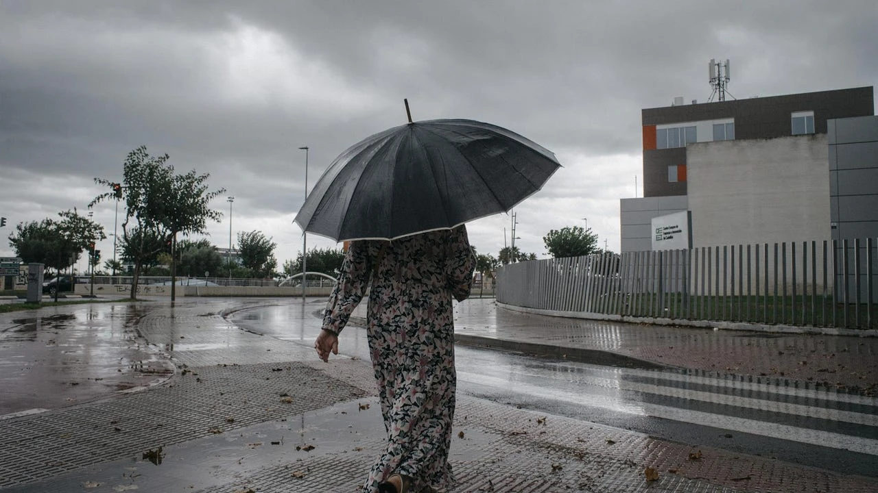 La AEMET activa la alerta naranja en Valencia por lluvias y granizo; otras ocho comunidades, en aviso amarillo