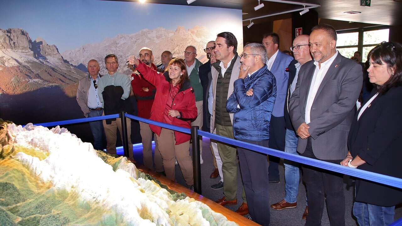 Puesta de largo del Centro de visitantes del Parque Nacional de los Picos de Europa en Posada de Valdeón (León)