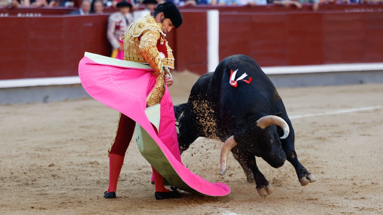 Morante rinde Madrid en faena histórica