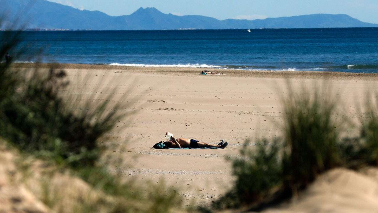 Destinos con playa destacados: estos son los municipios galardonados con bandera azul este 2024