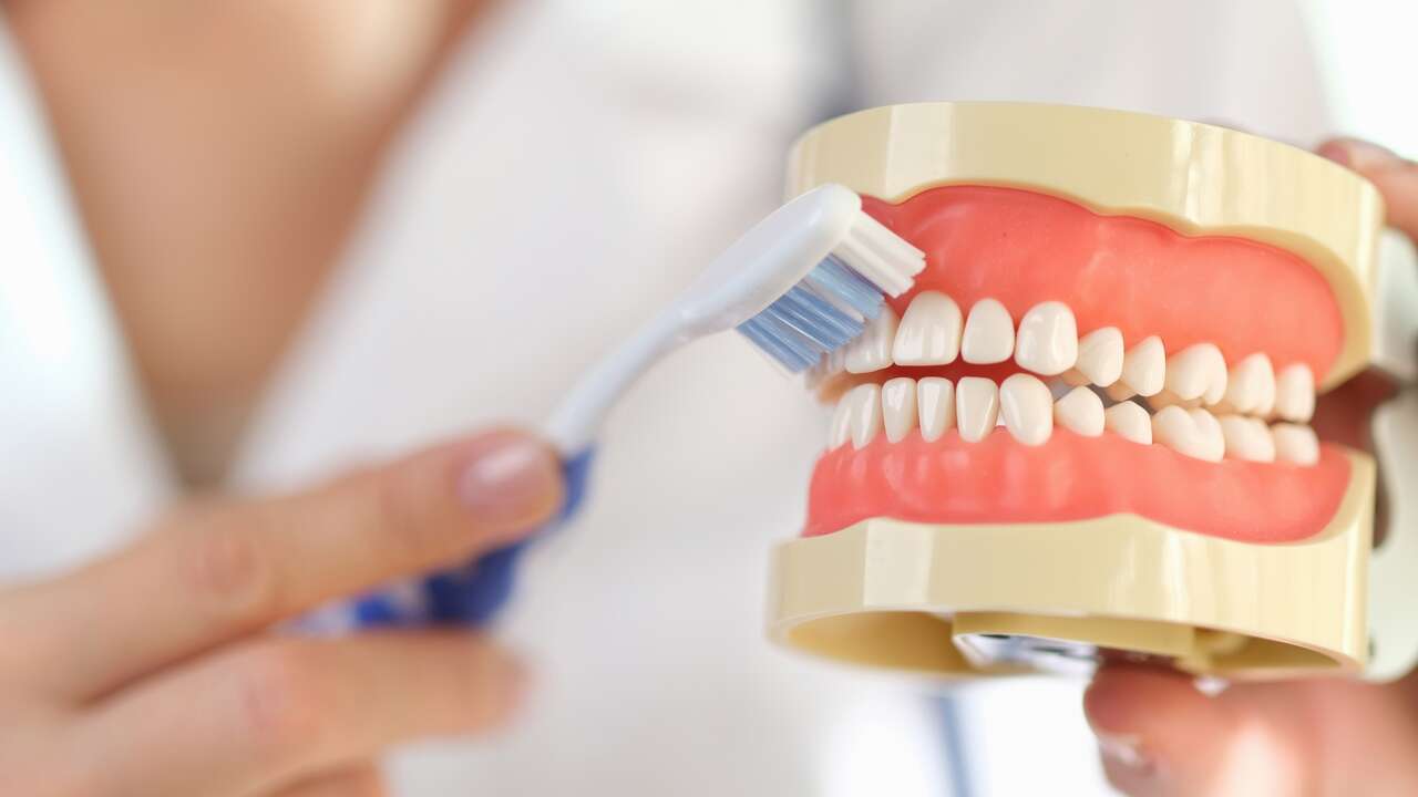 Así es la limpieza dental perfecta en solo dos minutos