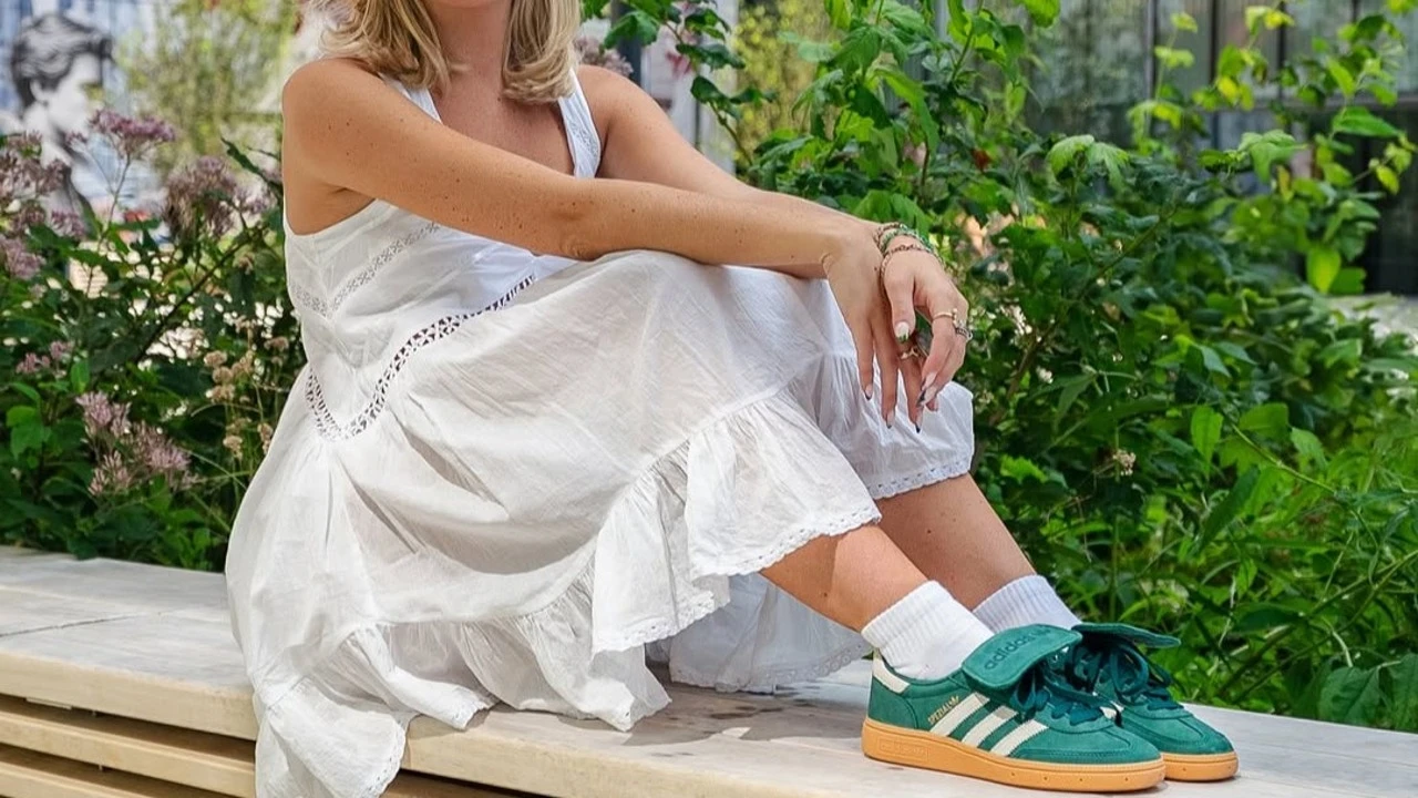 Adidas Handball Spezial: los 3 colores con los que arrasa este clásico retro