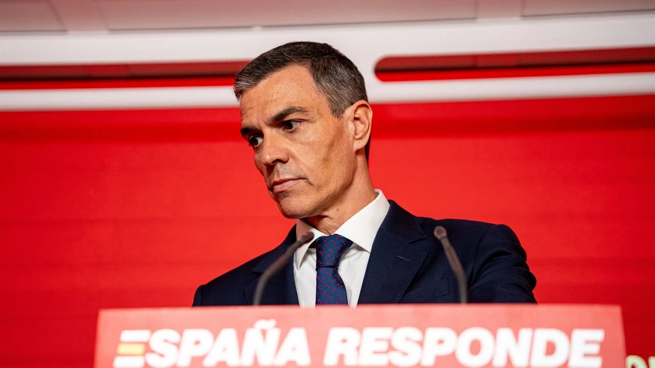 «Operación salvar al PSOE»: un nuevo líder y elecciones en 2026
