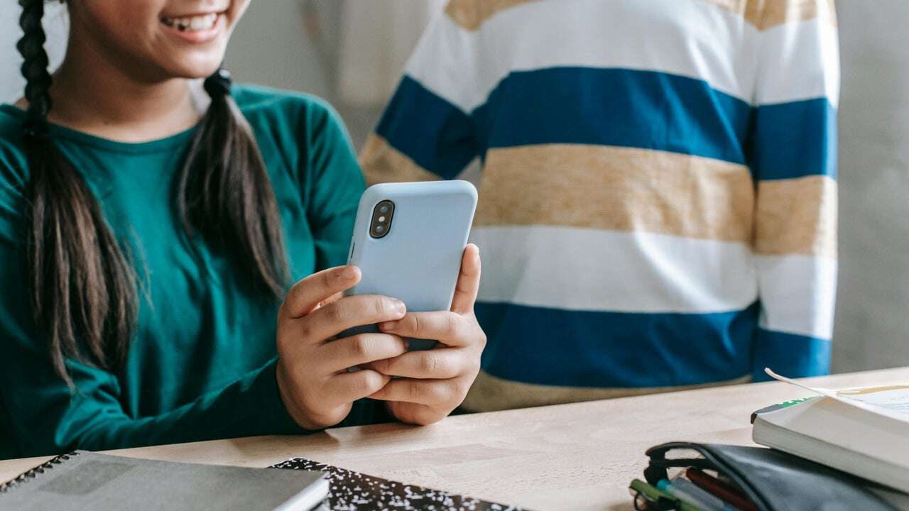 La forma que tienen los profesores de saber si has utilizado ChatGPT en los trabajos: así puedes evitarlo