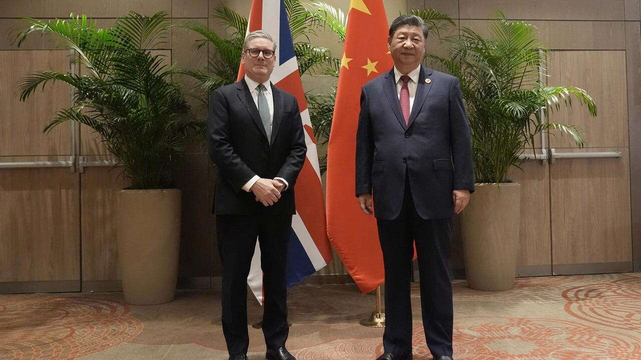 Starmer se reúne con Xi Jinping para descongelar las relaciones bilaterales entre Reino Unido y China