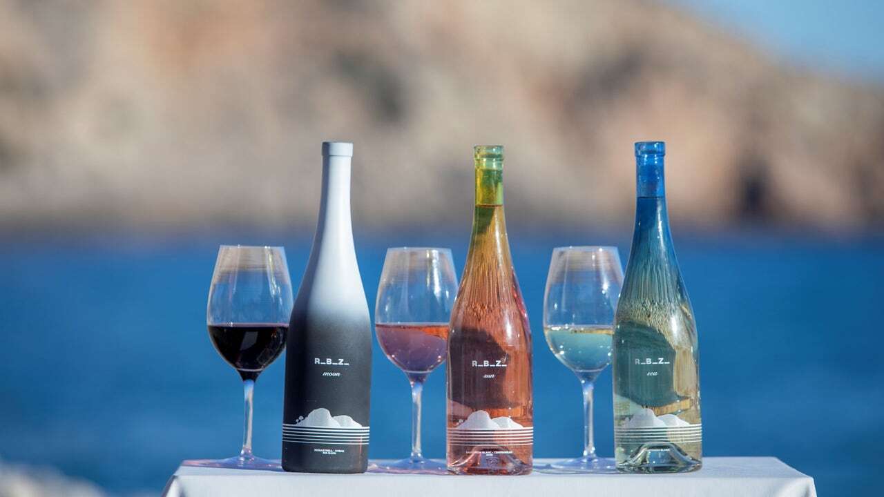 Robiza Wine: una trilogía de vinos veganos y comprometidos con el entorno