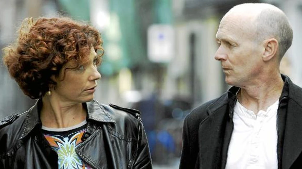 El cineasta Paul Laverty, pareja de Icíar Bollaín, detenido por llevar una camiseta contra 