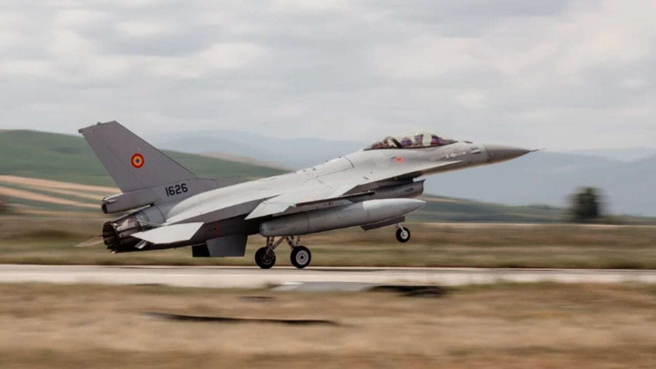 La fuerza aérea rumana despliega dos F-16 al detectar drones rusos cerca de su frontera