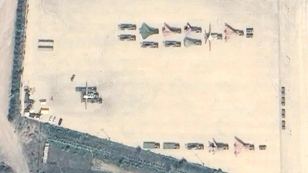 Encuentran en medio del desierto las nuevas superarmas de China: sus aviones futuristas que quieren derrotar a EE. UU.