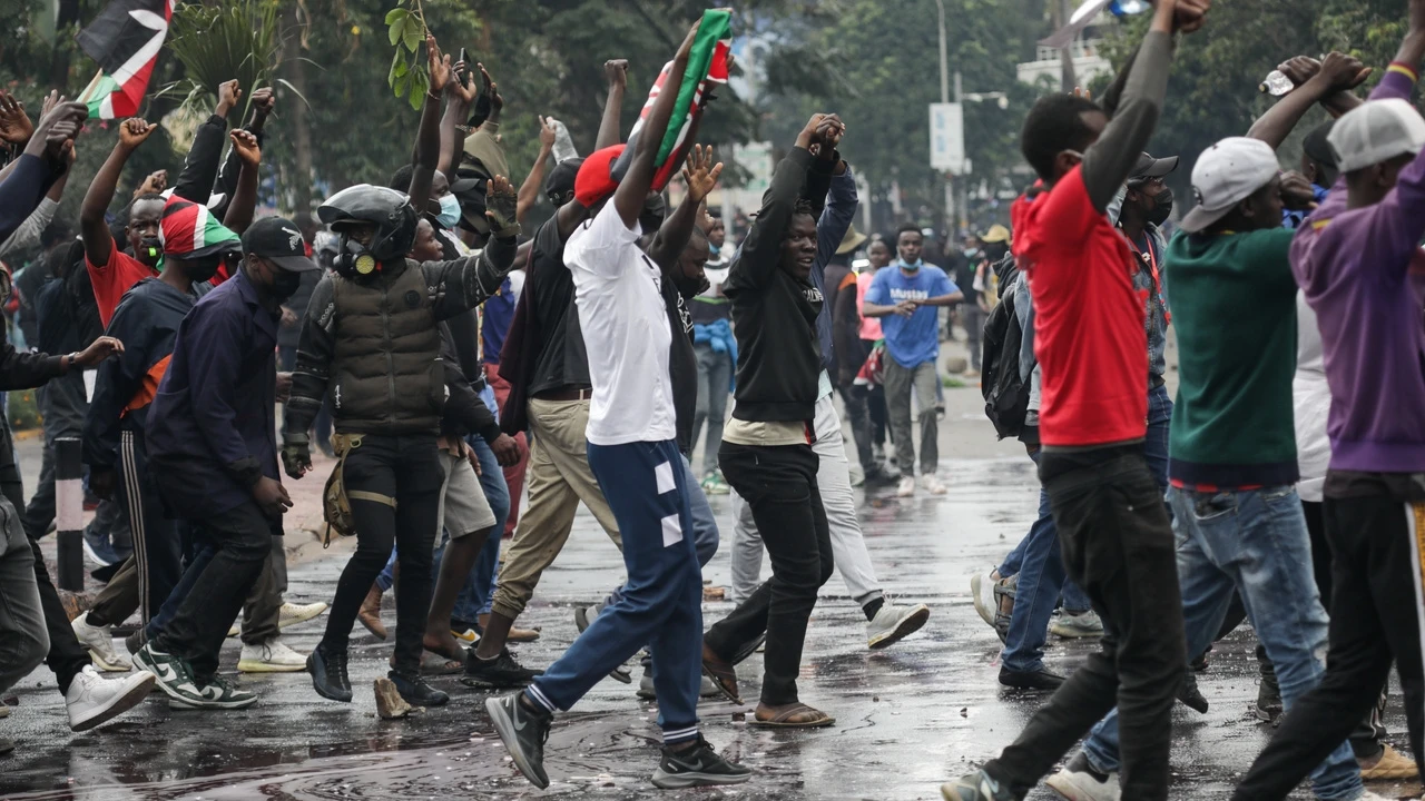Al menos 8 muertos en las protestas juveniles de Kenia contra la brutalidad policial
