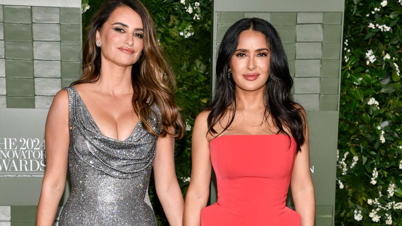 Penélope Cruz de lo más sexy (y Salma Hayek) son toda la inspiración que las mujeres +50 necesitan para salir de fiesta