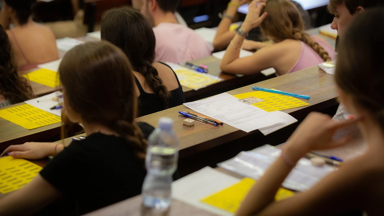 Polémica con el examen de Lengua de la PAU en la Comunidad Valenciana al incluir un texto sobre José Bretón
