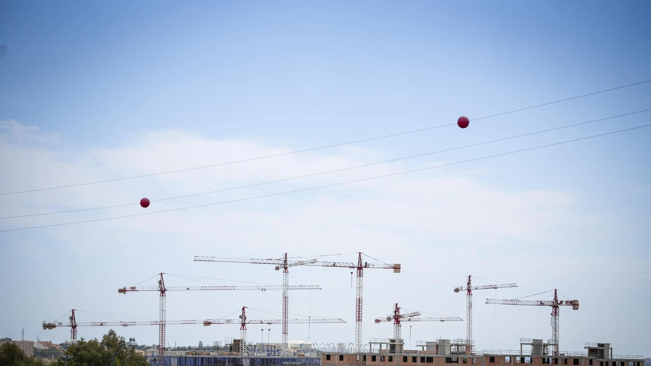 El precio de la vivienda cerrará 2025 en nuevos máximos, 3.291 euros por m2, y ahondará la exclusión de los jóvenes y la clase media
