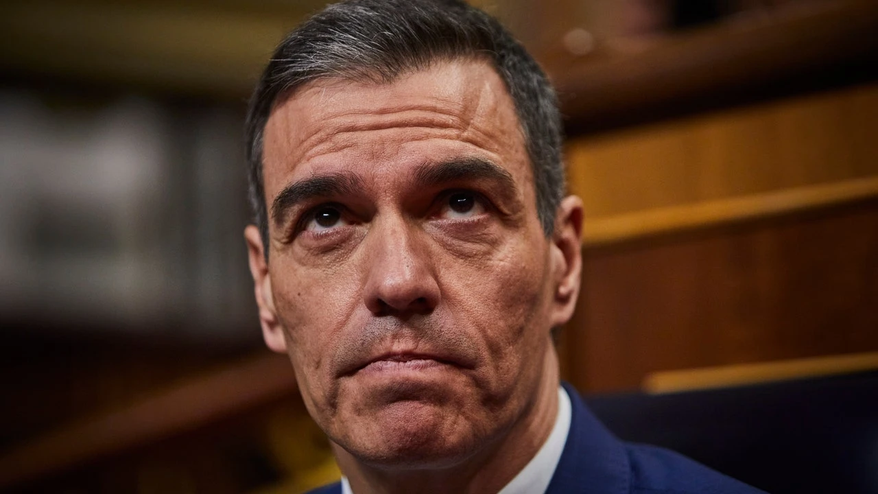 10 días, 0 respuestas: Sánchez no aporta luz al apagón
