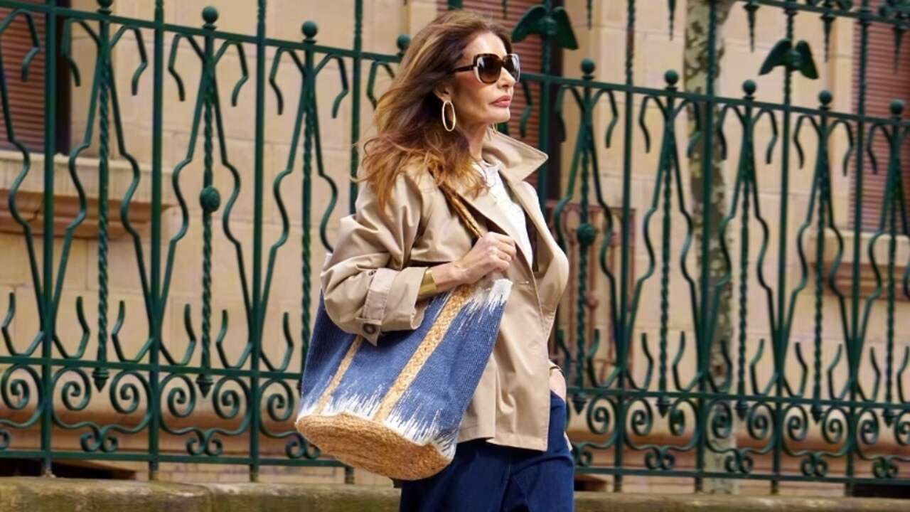 Las mujeres de 50 años lo tienen claro: los bolsos coloridos y originales son todo lo que necesitamos para dar la bienvenida a la primavera