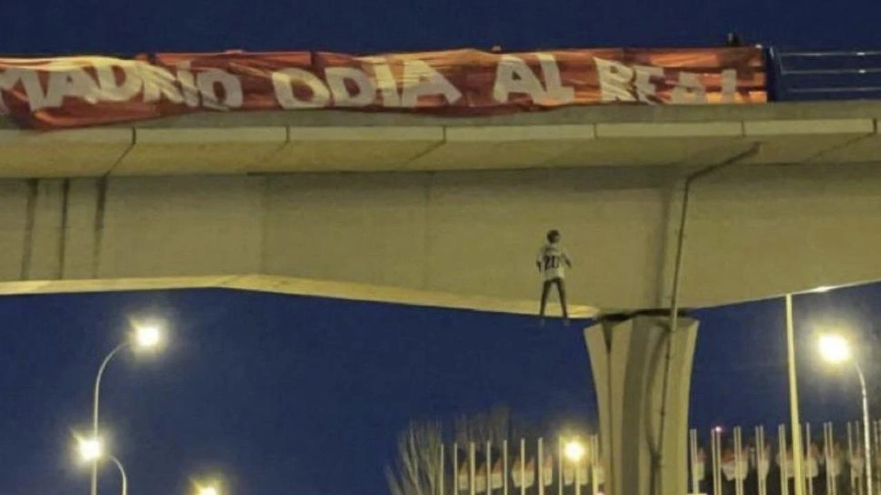 La Fiscalía pide 4 años de cárcel para los miembros del Frente Atlético que colgaron el muñeco de Vinicius