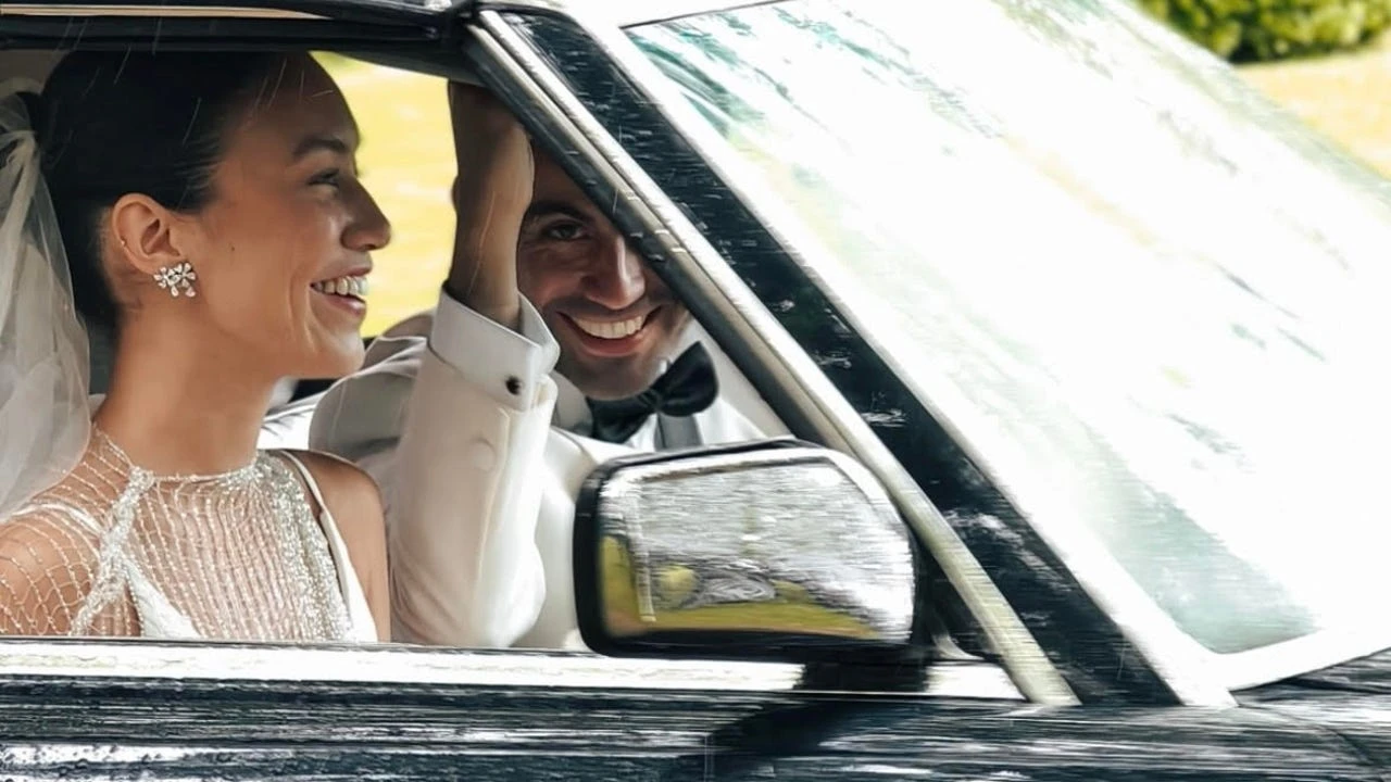 Todos los detalles del vestido de novia de Melissa Villarreal que la han hecho convertirse en la novia más original (y glamurosa) del fin de semana