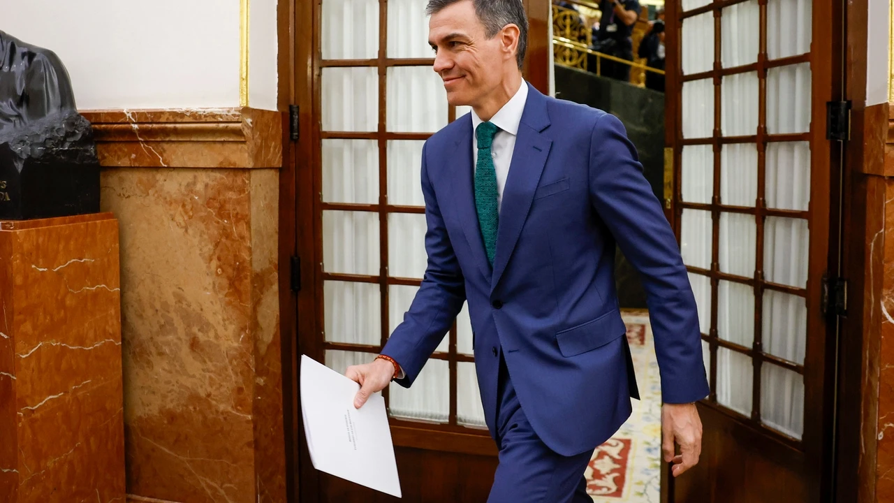 Ana Rosa Quintana tilda de “cobarde” a Pedro Sánchez por evitar la zona cero de la DANA en Valencia