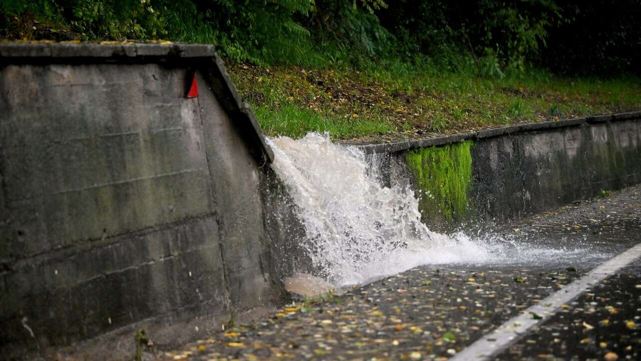 Ciclismo: Tormentas, inundaciones y protestas del pelotón: 