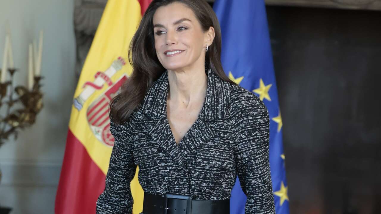 La Reina Letizia sigue derrochando estilo (y elegancia) en esta última jornada en Italia con zapatos de tacón sensato