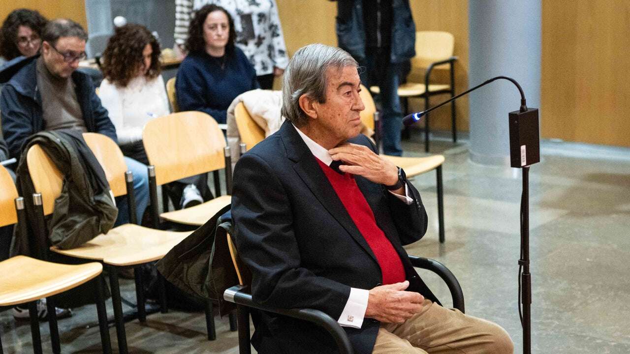 Álvarez-Cascos logra la absolución por el desvío de fondos de Foro Asturias del que se le acusaba