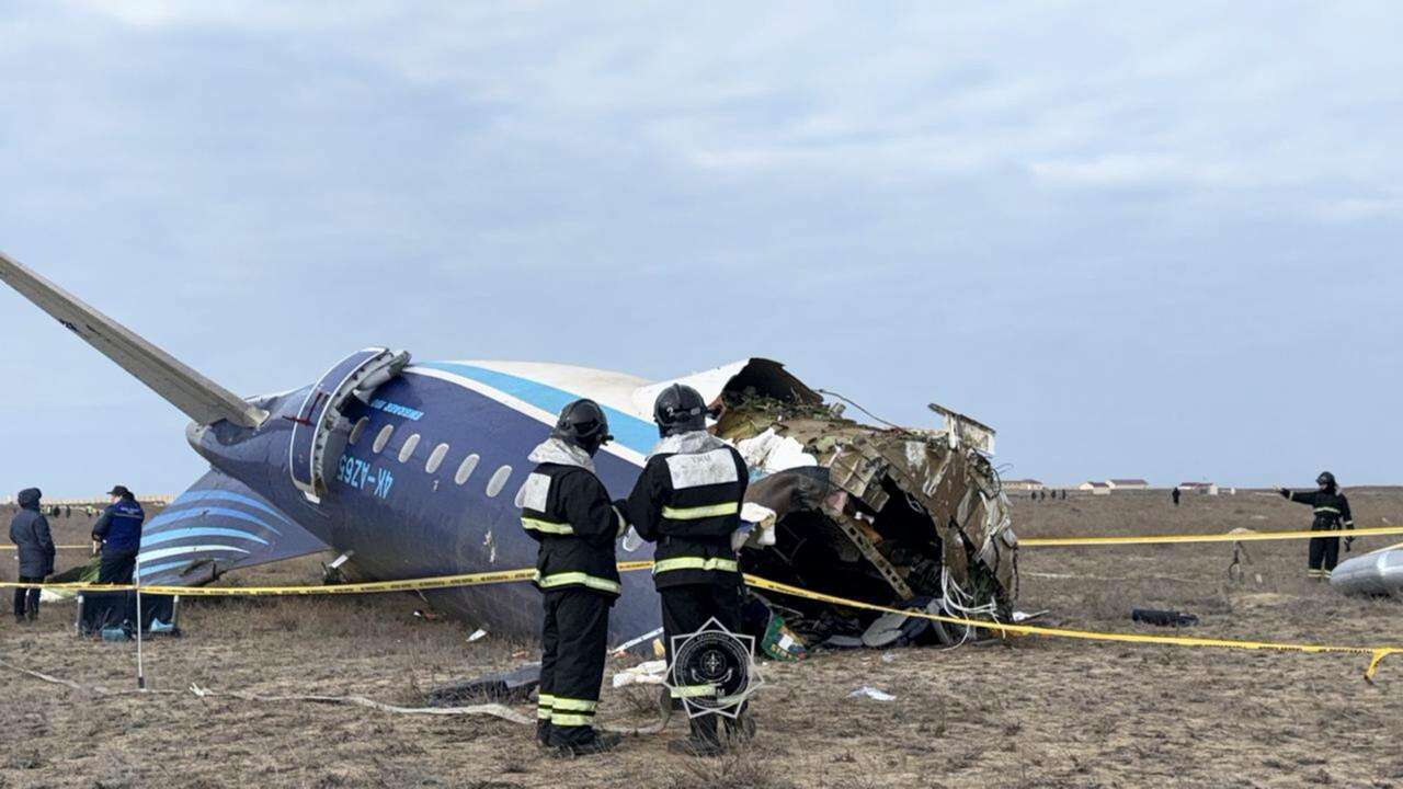 Azerbaiyán Airlines dice que el avión sufrió 