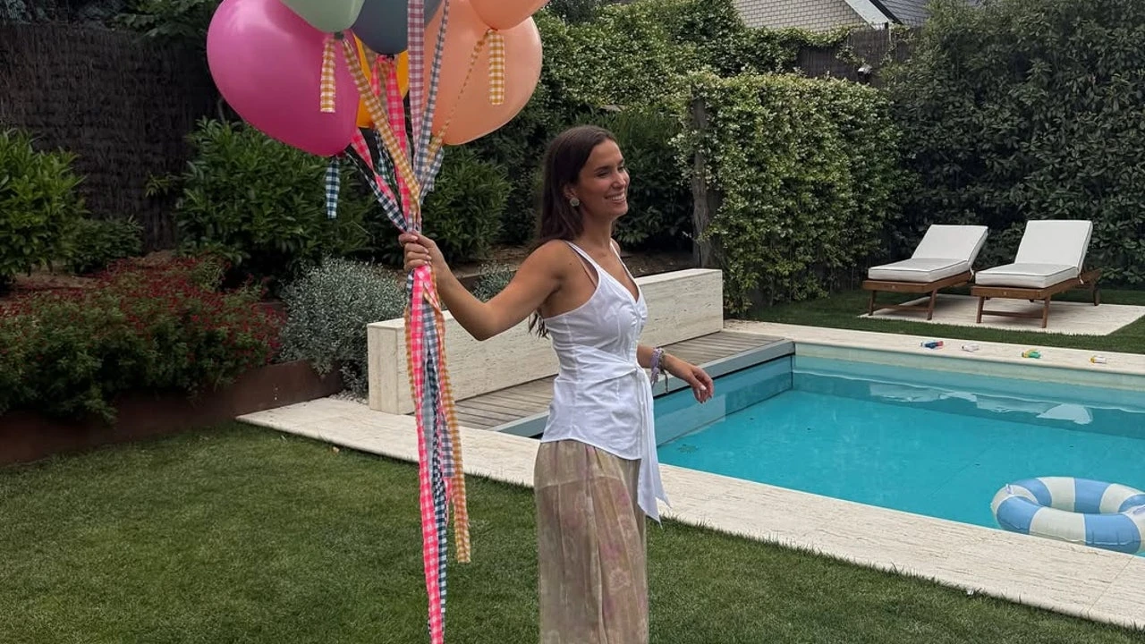 María Pombo celebra el segundo cumpleaños de su hija Vega con los pantalones bombachos más virales de Zara
