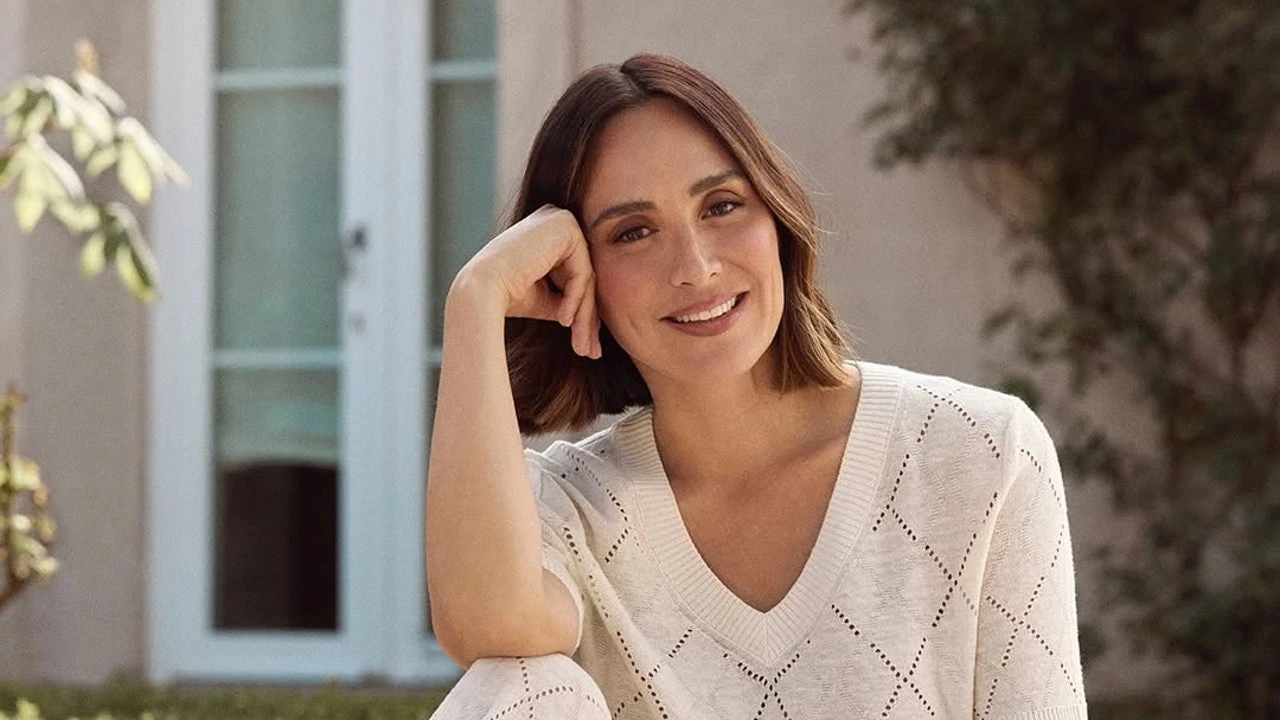 El nuevo conjunto de punto blanco de Tamara Falcó es ideal para tu maleta de vacaciones de junio