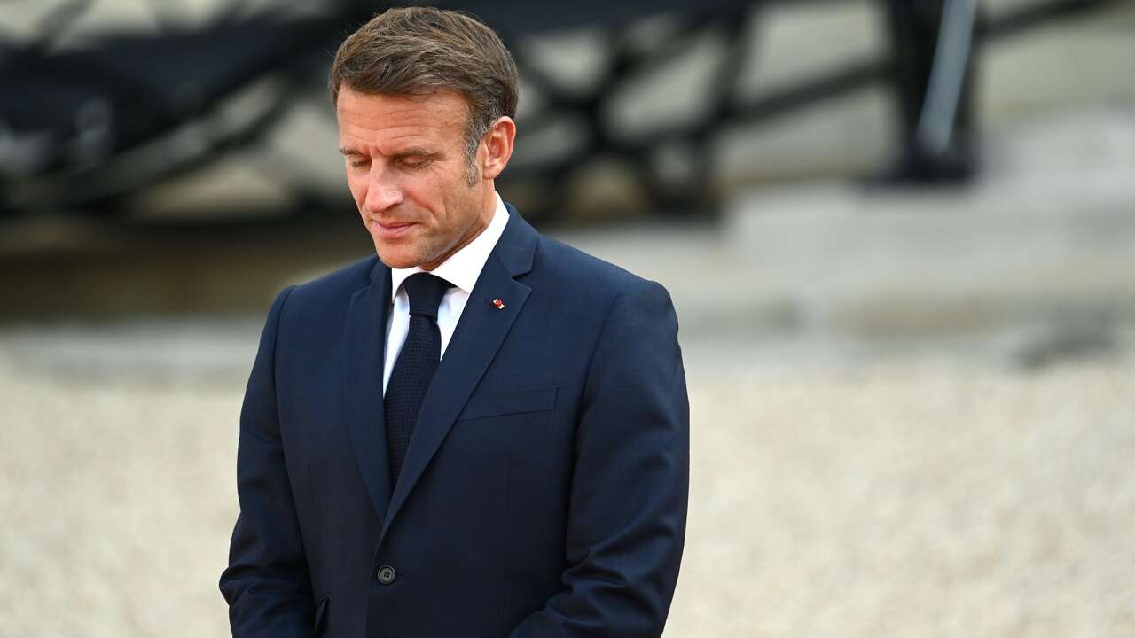 Macron sigue buscando un primer ministro a su medida 