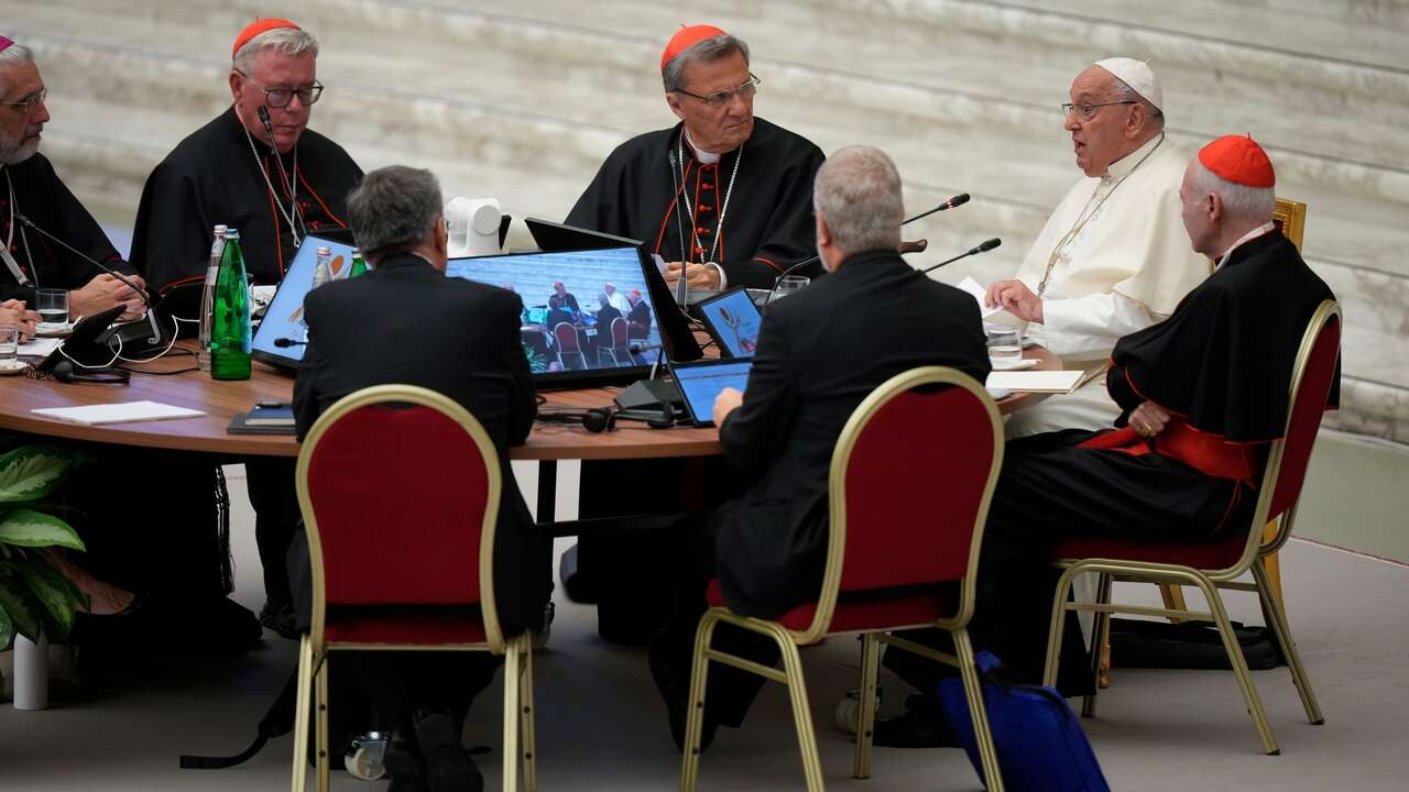 El Papa abre la asamblea para reformar la Iglesia «sin imponer agendas»