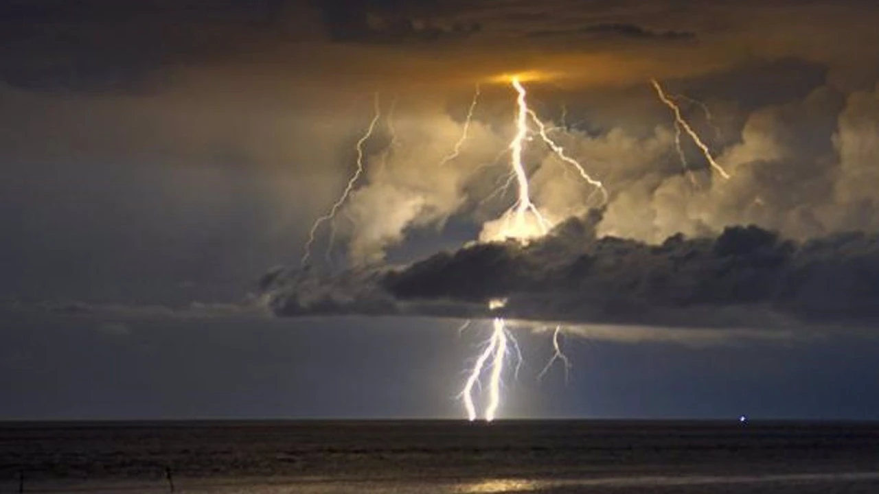 Desactivada la alerta amarilla por tormentas en Galicia, que registró más de 1.300 rayos en 24 horas
