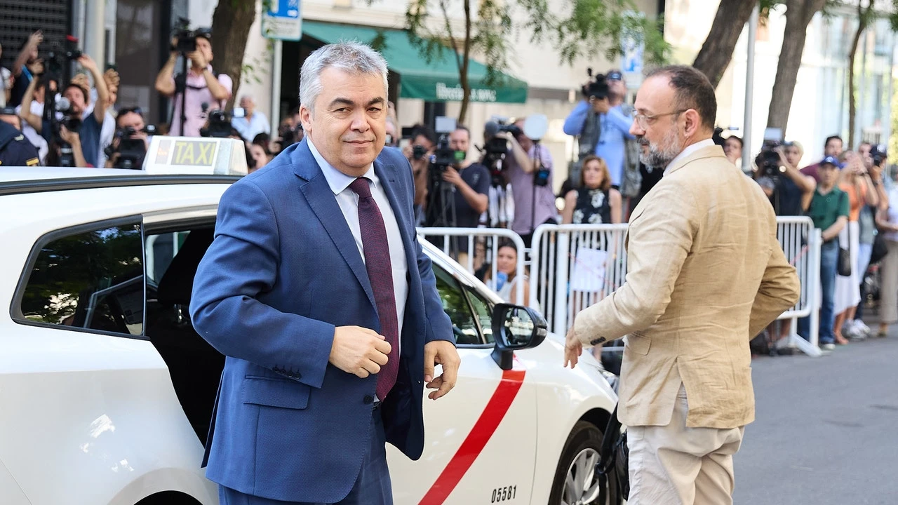 El juez reclama la vida laboral de Santos Cerdán y redobla la investigación a los empresarios salpicados por la 