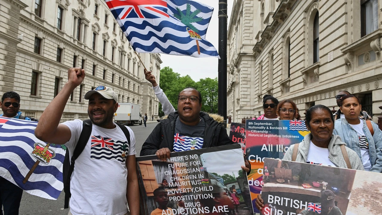 El acuerdo del Reino Unido para ceder las Islas Chagos a Mauricio puede seguir adelante, dictamina un juez del Tribunal Superior
