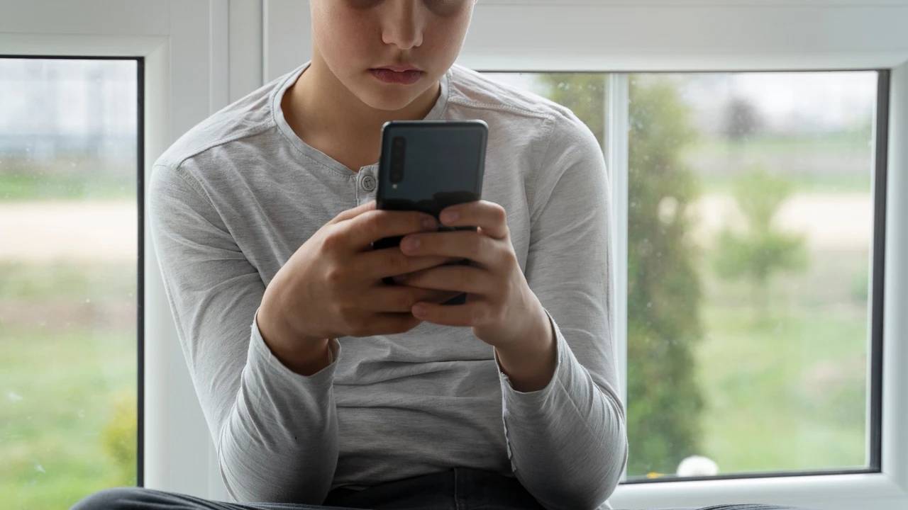 Australia endurece la regulación digital con verificación de edad en internet
