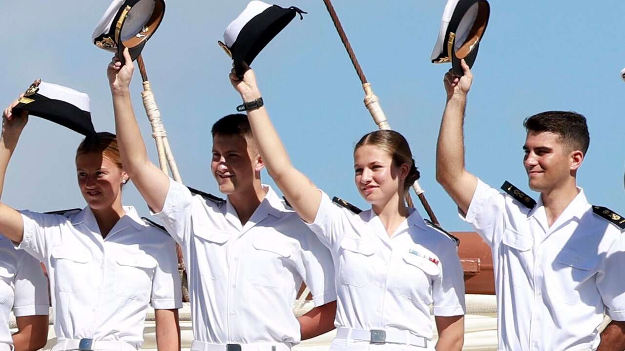 Don Felipe VI vs. la princesa Leonor: el detalle que marca la diferencia en sus viajes en el Juan Sebastián de Elcano