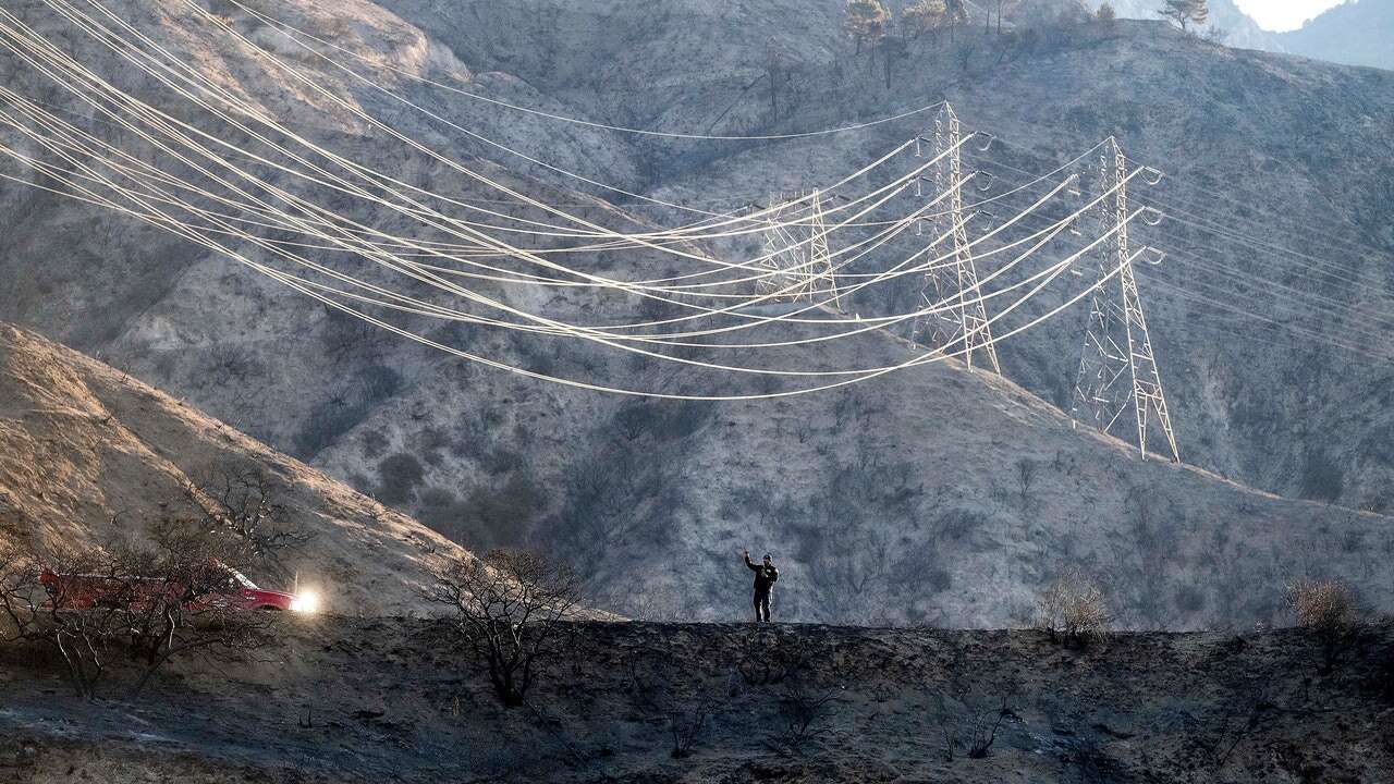 ¿Cuál es el origen de los incendios que continúan arrasando Los Ángeles?: La teoría que va ganando peso