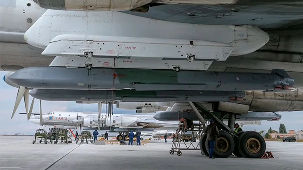 Así está modificando Rusia los misiles Kh-101 para hacerlos más letales contra Ucrania