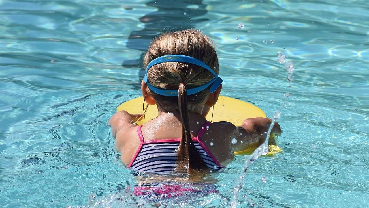 Así puede salvarte la vida el color de tu bañador este verano