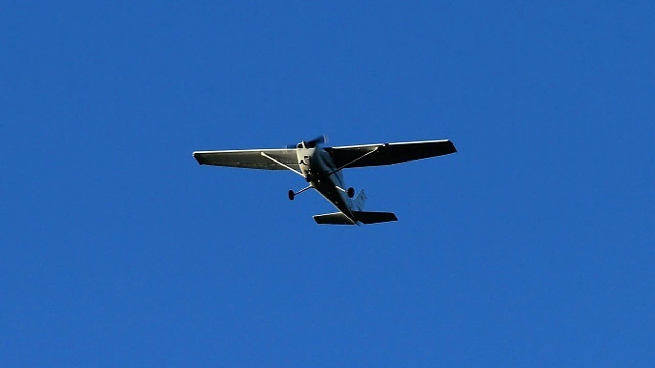 Terrible accidente aéreo: se estrella un vuelo privado, dos muertos y un desaparecido