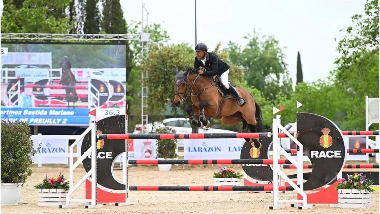 Martínez Bastida brilla en el arranque del Tour IV Spring Met 2025