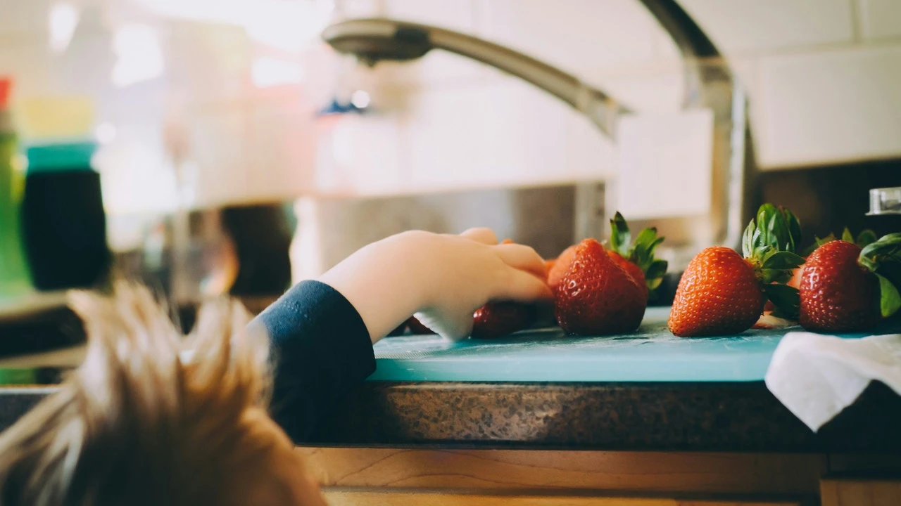 Cardióloga advierte: los 6 alimentos que nunca deberías dar a tus hijos en el desayuno