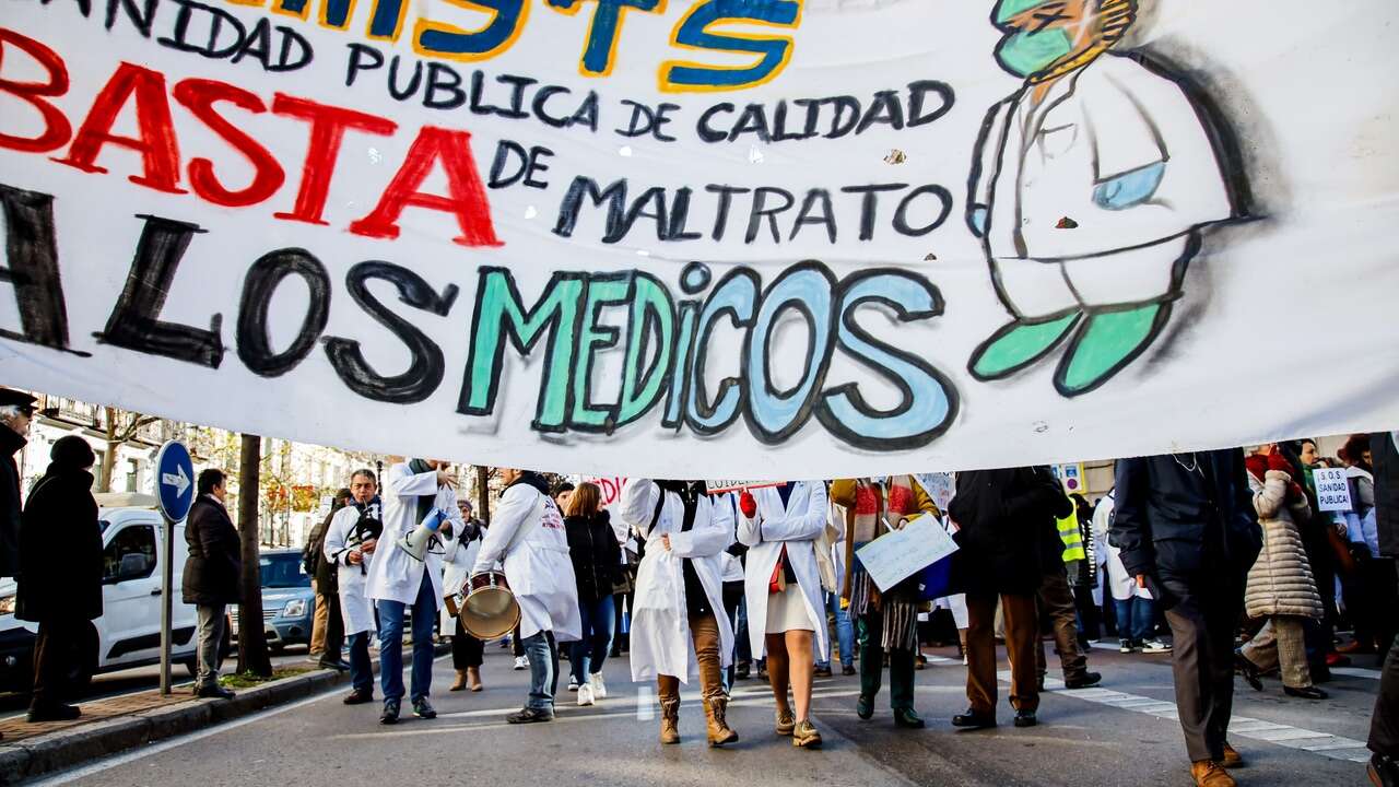 Los pediatras de España se levantan contra el nuevo estatuto marco de Sanidad: 